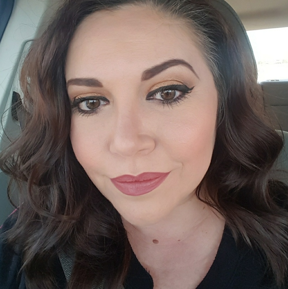 Meet your Posher, Lorena